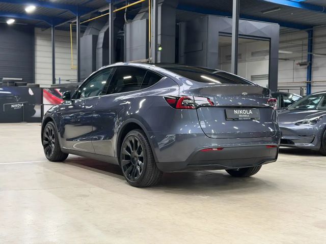 Tesla Model Y AWD Long Range