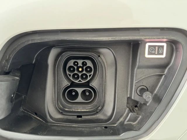 Peugeot E-2008 Allure Pack