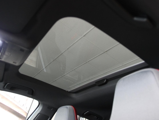 Volkswagen Golf 2.0 TSI