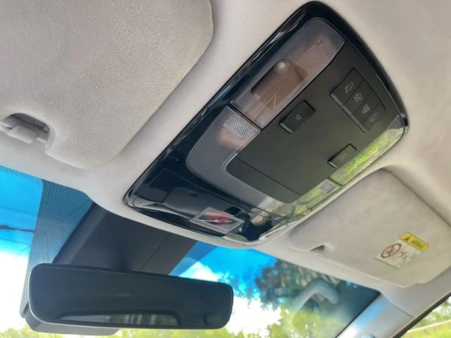 Hyundai Staria Signature Vierwielaandrijving