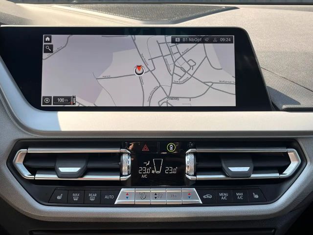 BMW 118 118i 5-deurs Sedan