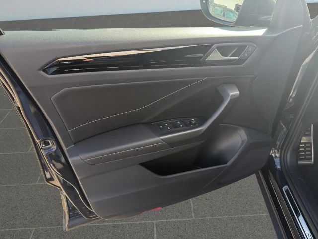 Volkswagen T-Roc 1.5 TSI DSG R-Line