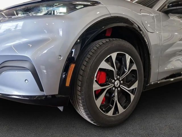 Ford Mustang Mach-E AWD