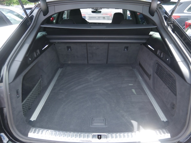 Audi A6 e-tron Avant Performance Quattro