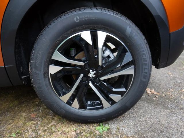 Peugeot 2008 Allure Pack EAT8 PureTech