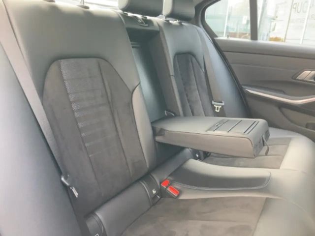 BMW 318 318d Comfort pakket M-Sport Sedan