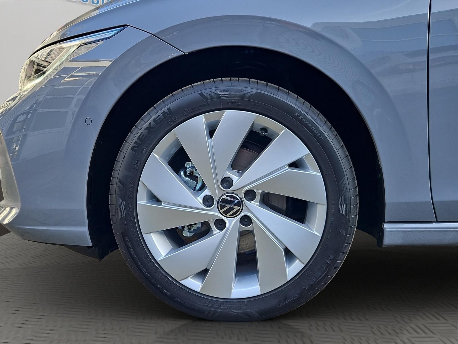 Volkswagen Golf 1.5 TSI Golf VIII