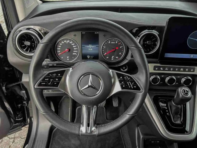 Mercedes-Benz T 180 180 d MBUX+RüKam+Lenkradhzg+LED