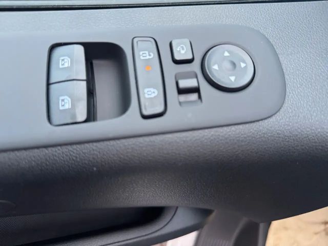 Hyundai Staria Trend