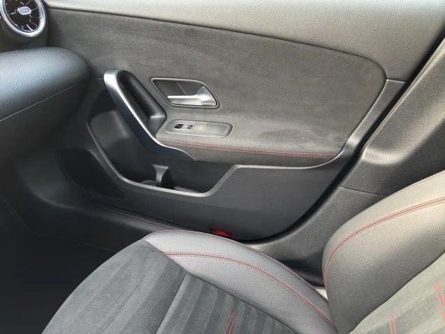 Mercedes-Benz A 200 4MATIC A 200 d AMG Line