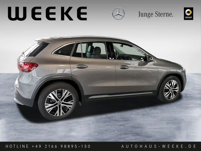 Mercedes-Benz GLA 180 Progressive