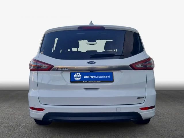 Ford S-Max Titanium
