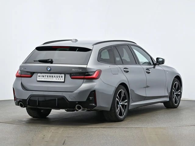 BMW 320 320e M-Sport xDrive