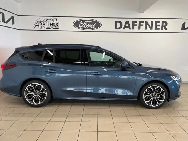 Ford Focus ST Line Wagon