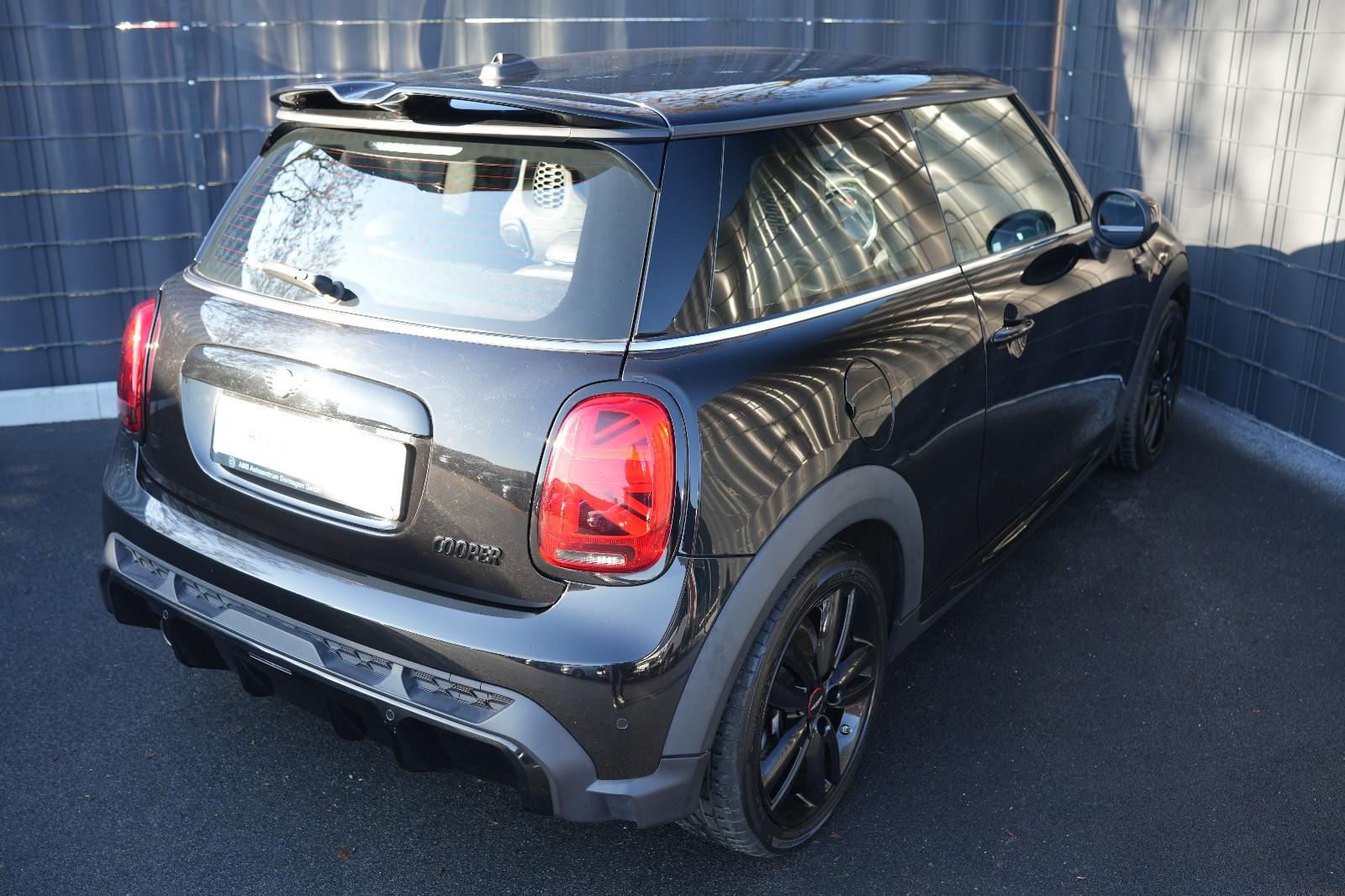 MINI Cooper John Cooper Works