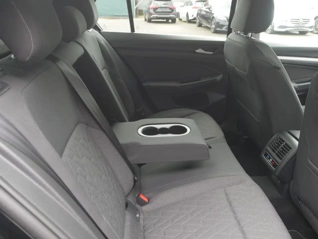Volkswagen Golf 1.5 eTSI Golf VIII Life