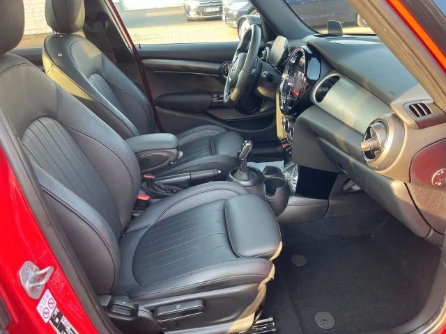 MINI Cooper Yours Trim Pano Kamera LED Navi Head-Up