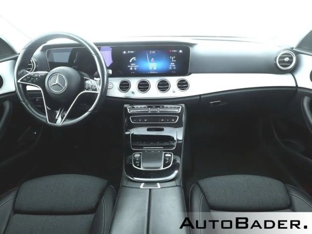 Mercedes-Benz E 220 AVANTGARDE E 220 d Estate