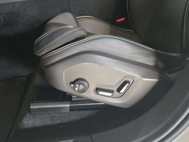 Volvo XC60 AWD Dark Plus Recharge T6