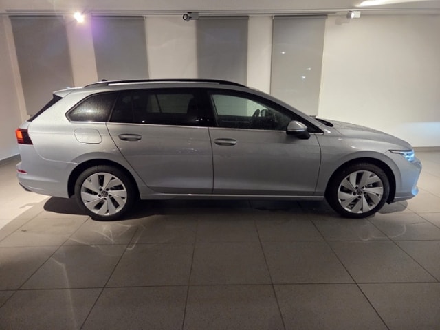 Volkswagen Golf 1.5 eTSI DSG Golf VIII Variant