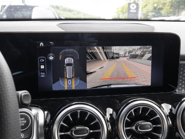 Mercedes-Benz GLB 180 