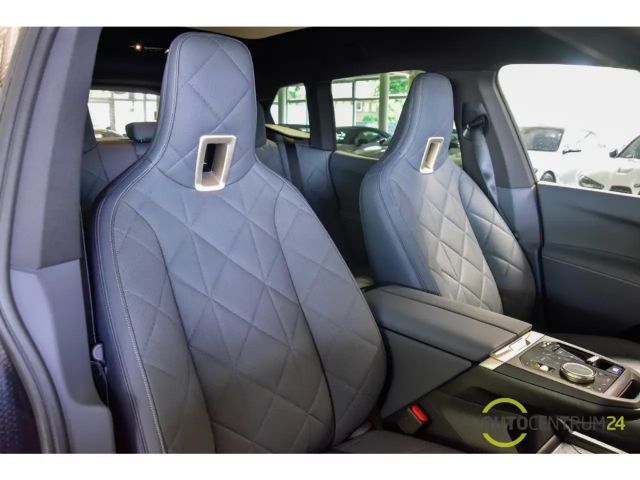 BMW iX 40 SkyLounge Massage HK HUD Soft Laser 360