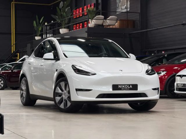 Tesla Model Y AWD Long Range