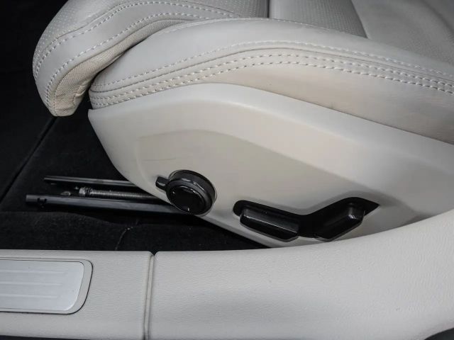 Volvo V60 Cross Country AWD Ultimate