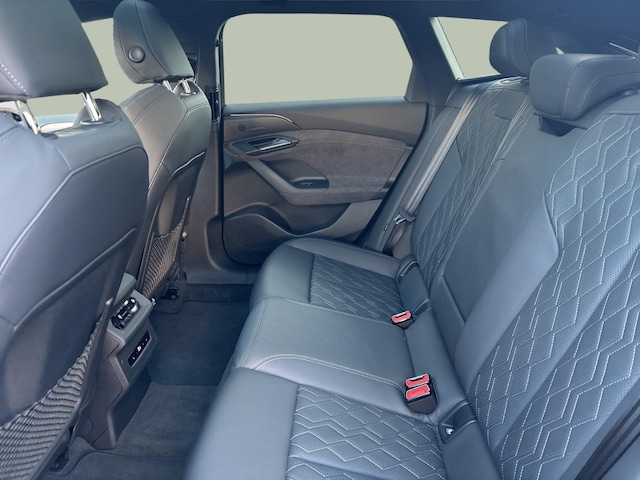 Audi A6 e-tron Avant Quattro