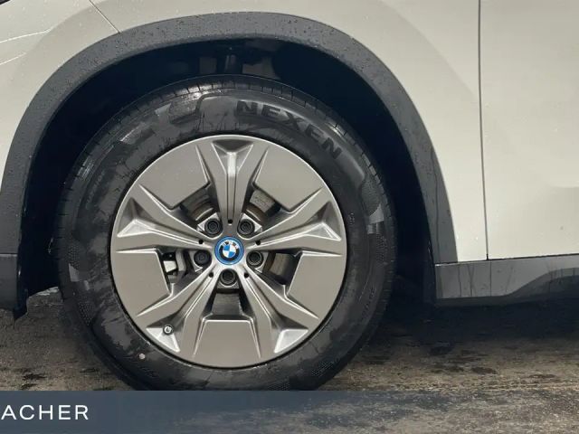 BMW iX1 xDrive30