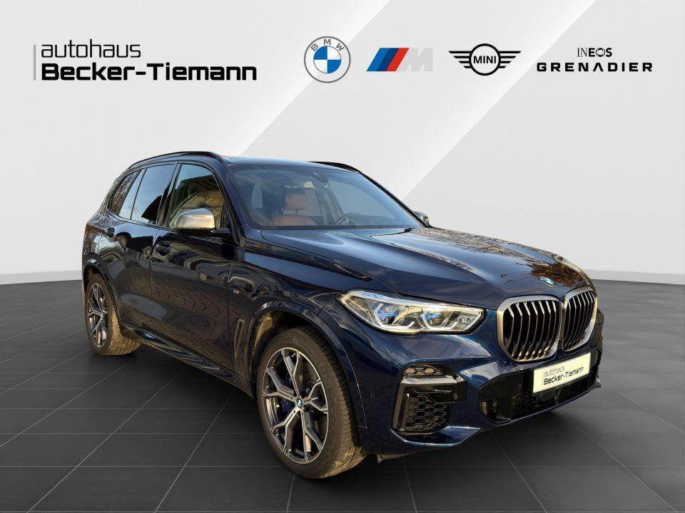 BMW X5 M50i