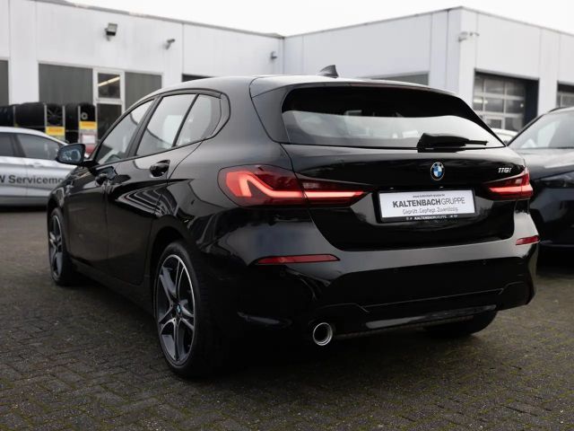 BMW 118 118i Advantage pakket Sedan