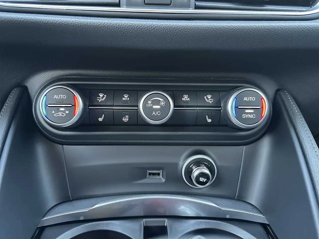 Alfa Romeo Stelvio Q4 Turbo