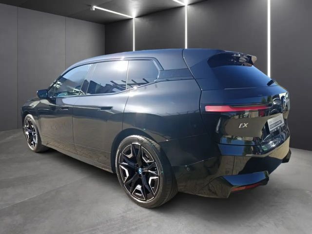 BMW iX xDrive40