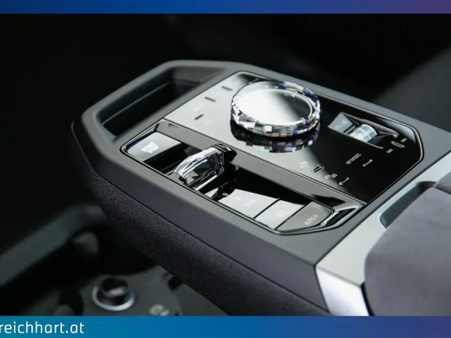 BMW iX xDrive45