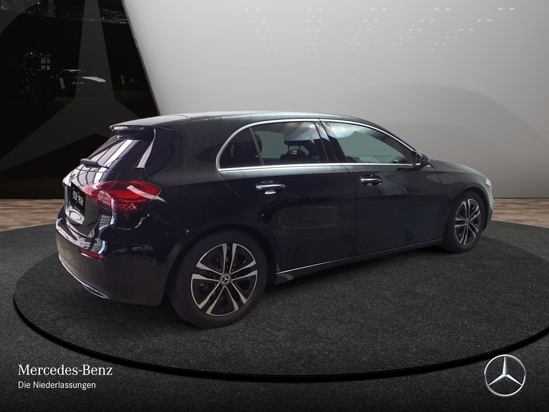 Mercedes-Benz A 180 A 180 d