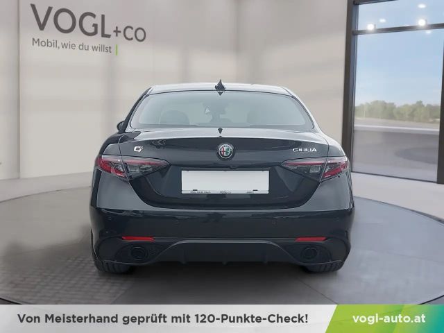 Alfa Romeo Giulia AWD