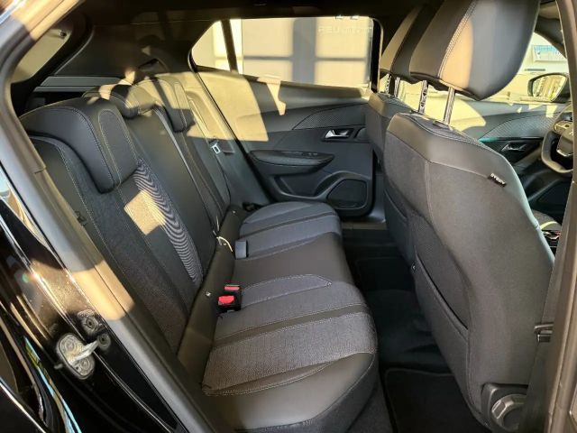 Peugeot E-2008 Allure Pack