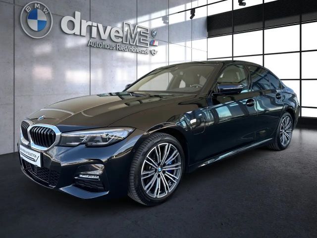 BMW 330 330e Sedan xDrive