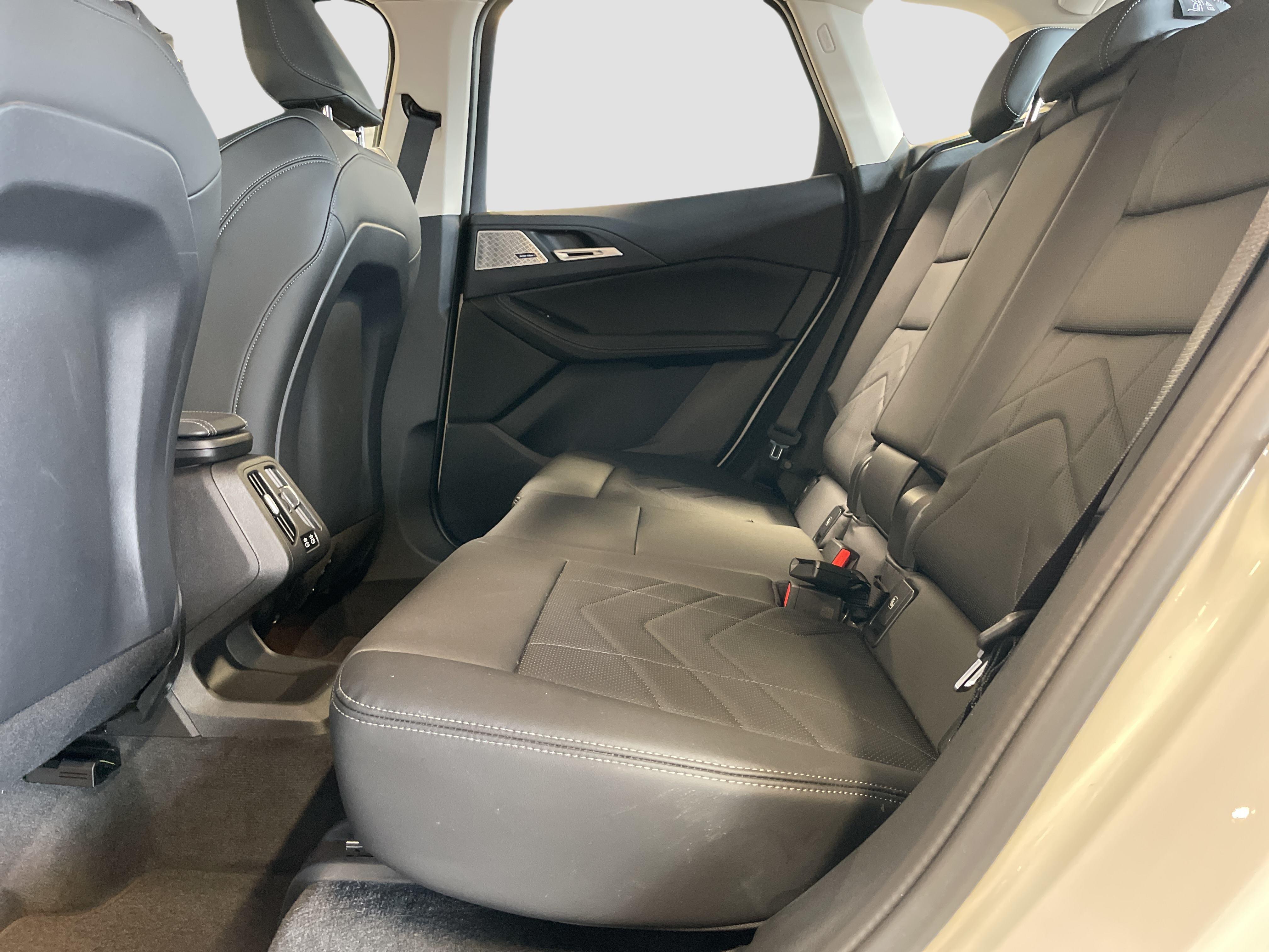 BMW 220 220i Active Tourer