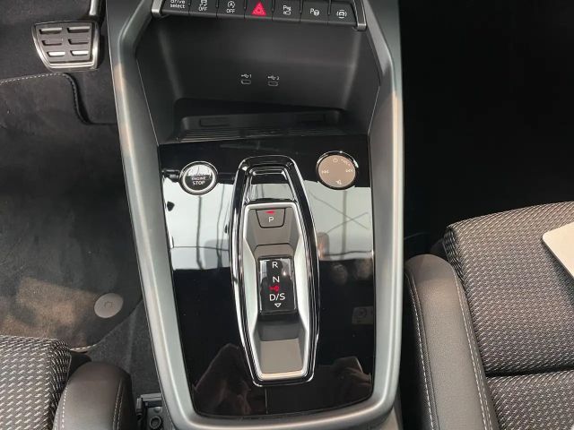 Audi A3 35 TFSI S-Line S-Tronic Sedan