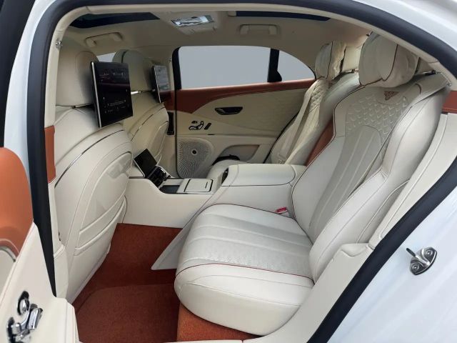 Bentley Flying Spur Hybrid V8