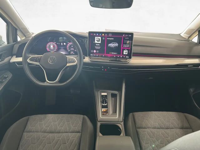 Volkswagen Golf 1.5 eTSI DSG Life Variant