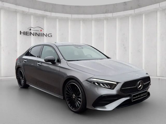Mercedes-Benz A 220 A 220 d AMG Line