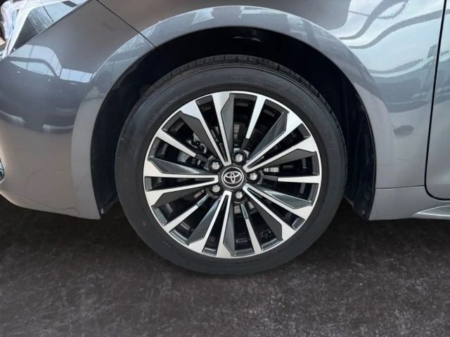 Toyota Corolla Hybride Team D