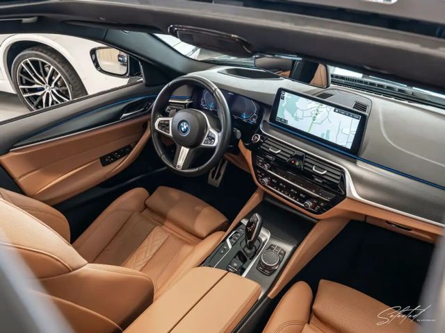 BMW 530 530e M-Sport Sedan xDrive