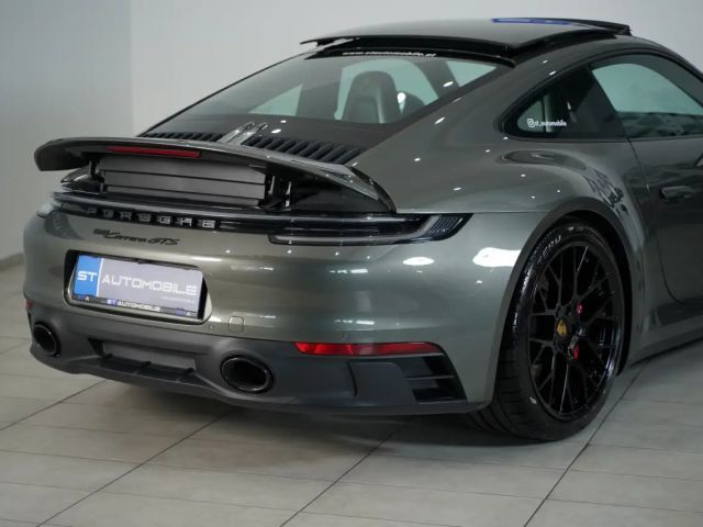 Porsche 992 Carrera Coupé GTS