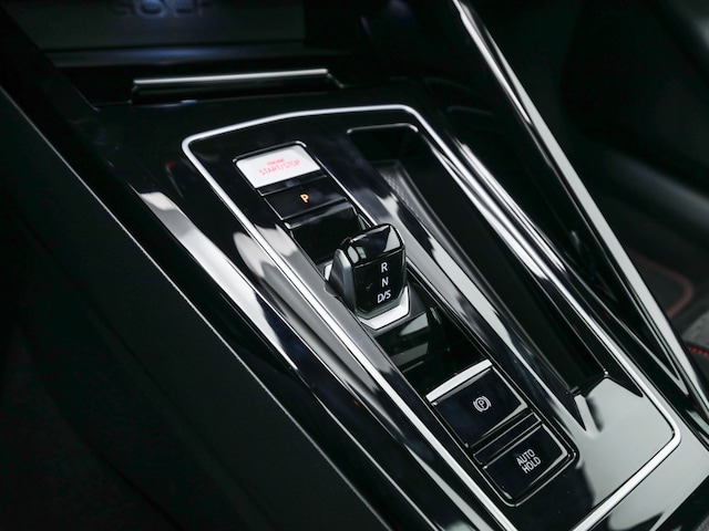 Volkswagen Golf 2.0 TSI DSG