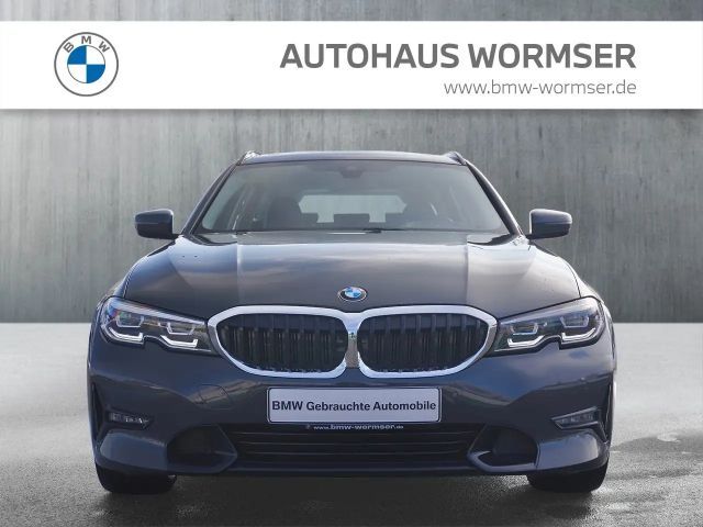 BMW 320 320d Sport Line Touring xDrive