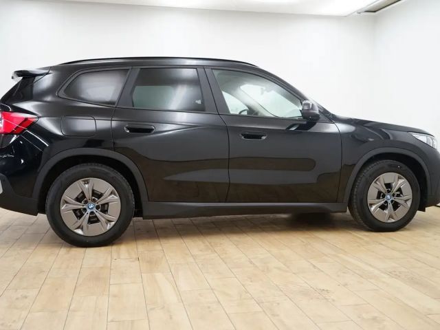 BMW iX1 xDrive30